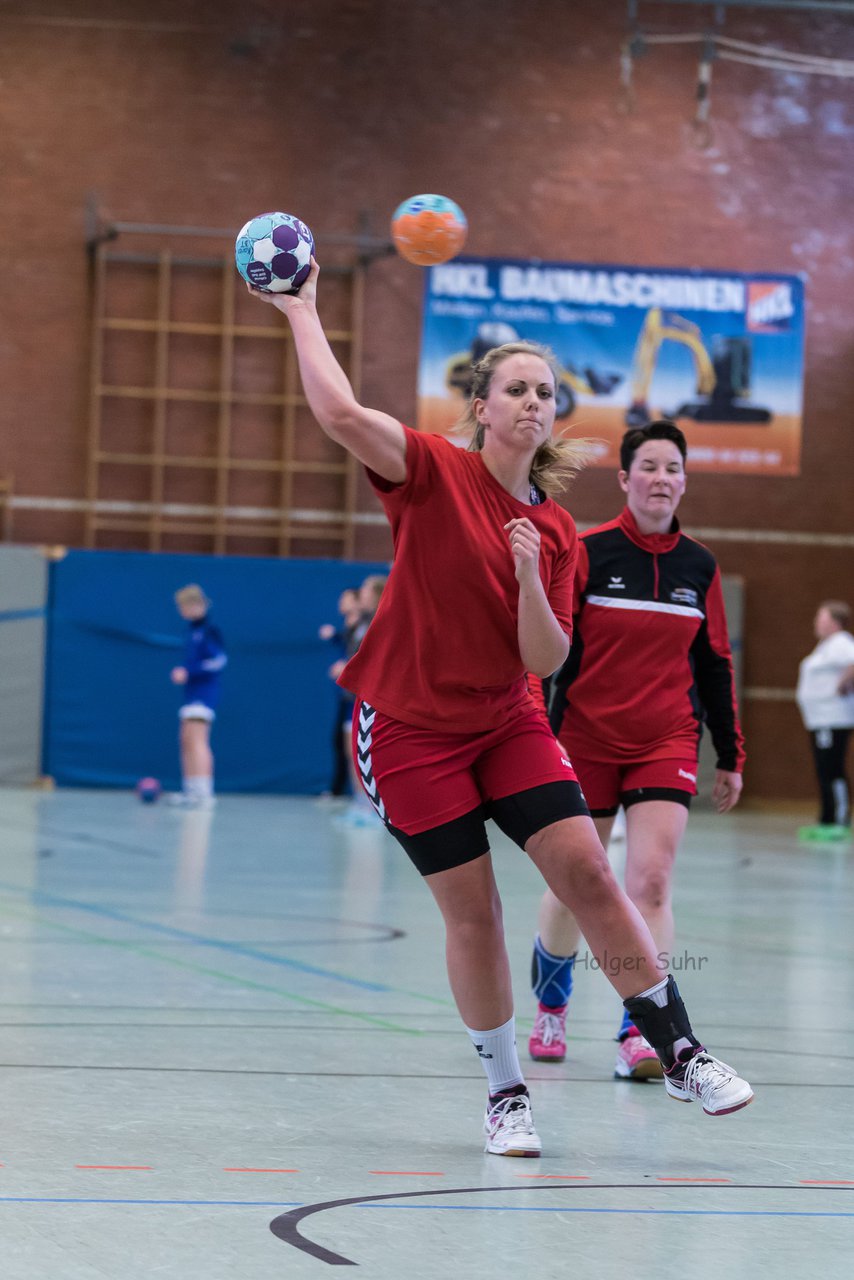 Bild 130 - Frauen Barmstedter TS - Buedelsdorfer TSV : Ergebnis: 26:12